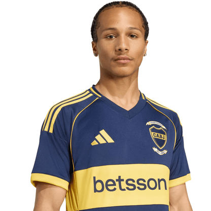 CAMISOLA ADIDAS BOCA JUNIORS LOCAL 25/26 - JJ4298